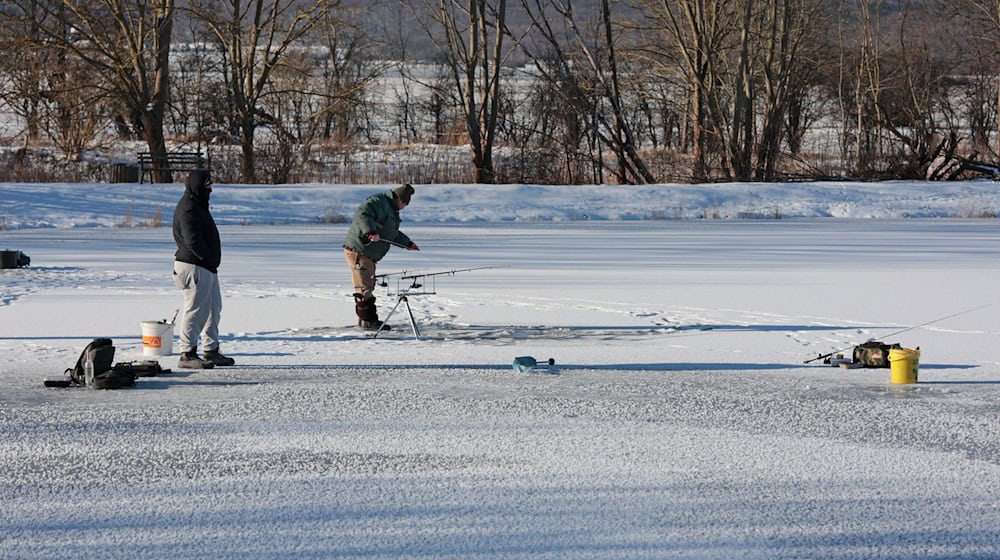 Bitterkalte Temperaturen haben für gefrorene Gewässer in Sachsen gesorgt. / Foto: Matthias Bein/dpa