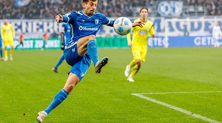 Der 1. FC Magdeburg hat den auslaufenden Vertrag mit Alexander Nollenberger verlängert / Foto: Andreas Gora/dpa