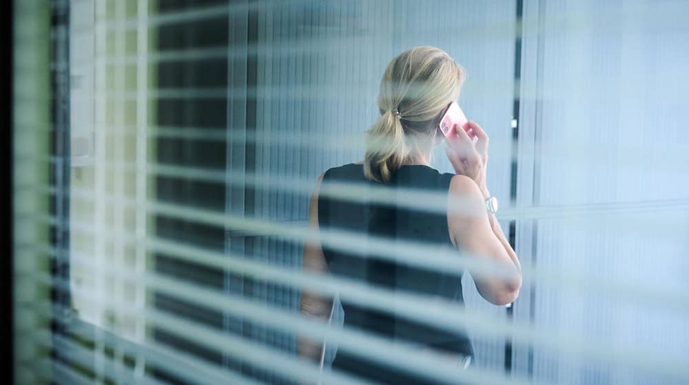 Der Anteil arbeitender Frauen ist in Sachsen in den vergangenen zehn Jahren gestiegen. (Symbolbild) / Foto: Annette Riedl/dpa