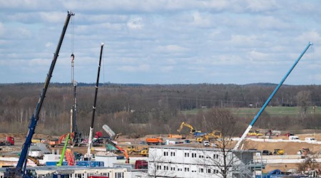 Die ESMC-Baustelle ist im Zeitplan (Archivbild). / Foto: Sebastian Kahnert/dpa