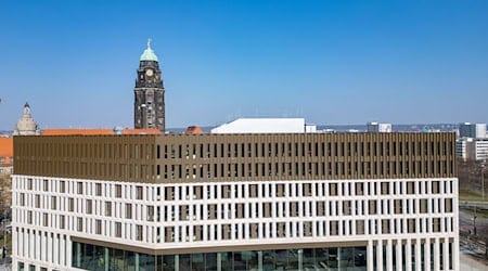 Das Stadtforum ist das neue Verwaltungsgebäude der Stadt Dresden. / Foto: Robert Michael/dpa