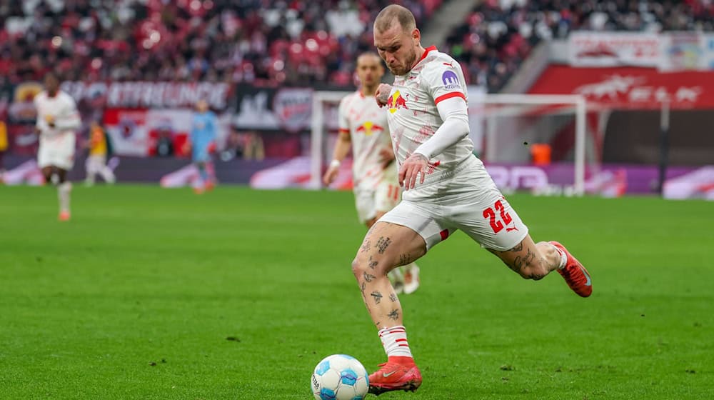 David Raum, profesional del RB, espera que el equipo de Leipzig se una aún más durante la breve concentración previa al partido contra el Friburgo.  / Foto: Jan Woitas/dpa