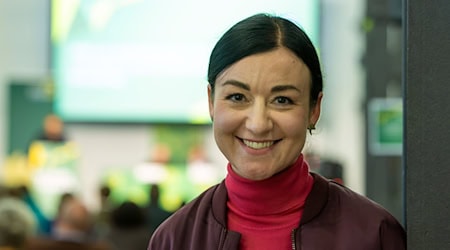 Paula Piechotta, diputada de Leipzig en el Bundestag, critica la falta de presencia de representantes de Alemania del Este en las negociaciones de coalición entre la CDU y el SPD (foto de archivo). / Foto: Jürgen Lösel/dpa