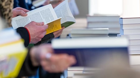 15 authors have been nominated for the Leipzig Book Fair Prize. (Archive photo) / Photo: Hendrik Schmidt/dpa