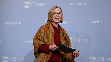 Sachsens Infrastrukturministerin Regina Kraushaar (CDU) sagt schwierige Diskussionen um die Verteilung des Sondervermögens voraus (Archivbild). / Foto: Robert Michael/dpa