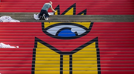 «Worte bewegen Welten» ist das Motto der Buchmesse in diesem Jahr (Archivbild). / Foto: Hendrik Schmidt/dpa