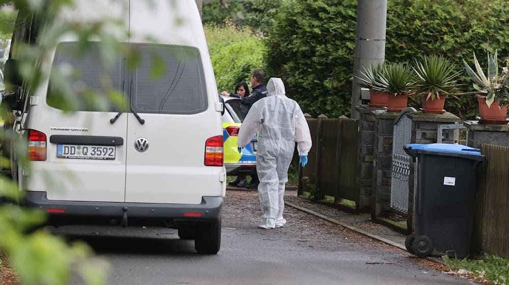 Ein 28-Jähriger soll in Tirpersdorf im Vogtland seine Mutter und seine Großeltern mit einer Axt erschlagen haben. Nun beginnt am Landgericht Zwickau der Mordprozess gegen ihn (Archivbild) / Foto: Bodo Schackow/dpa