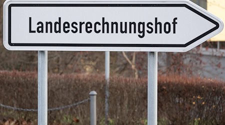 Der Landesrechnungshof in Sachsen warnt vor einer Aushöhlung der Schuldenbremse. (Symbolbild) / Foto: Sebastian Kahnert/dpa