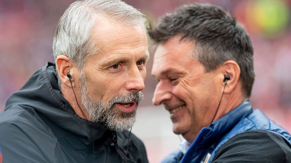 Leipzig coach Marco Rose (l) greets Mainz sports director Christian Heidel. Rose has fond memories of his time in Mainz / Photo: Torsten Silz/dpa