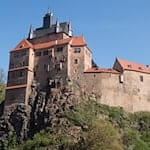 Auch Burg Kriebstein öffnet ab April wieder seine Tore. (Archivbild) / Foto: Sebastian Kahnert/dpa