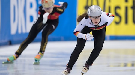 Lisa Eckstein (r.) is competing in the World Championships in Beijing with cuts on her face / Photo: Sebastian Kahnert/dpa-Zentralbild/dpa