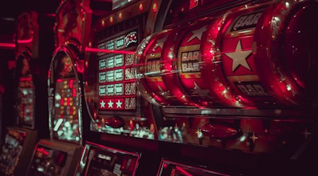 Automatenspiele sind das Rückgrat vieler Spielbanken. / Bild: Carl Raw auf Unsplash.com