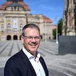 Freut sich über mehr Aufmerksamkeit für sein Fünf-Sparten-Theater im Kulturhauptstadtjahr: Generalintendant Christoph Dittrich.  / Foto: Hendrik Schmidt/dpa