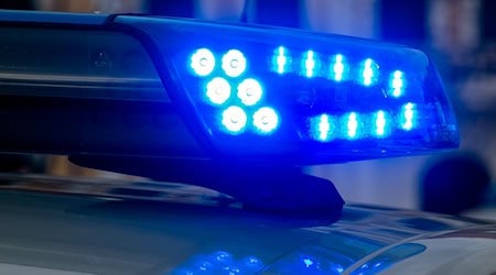 A 19-year-old was seriously injured in an accident south of Leipzig. (Symbolic photo) / Photo: Klaus-Dietmar Gabbert/dpa-Zentralbild/dpa