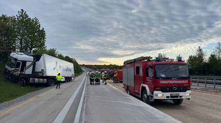 Laster auf der A4 aus der Spur. Foto: Feuerwehr 