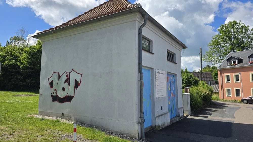 Eine 161 auf dem Vereinshaus. Foto: Meißen Lercha e.V.