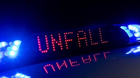 Bei einem Verkehrsunfall auf der A4 bei Hohenstein-Ernstthal ist ein Mann schwer verletzt worden. (Symbolbild) / Foto: Monika Skolimowska/dpa-Zentralbild/dpa