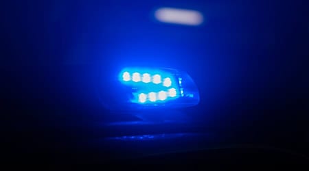 A17 bu wokoło 2 hodź. do směra na Drježdźany zawrjena. (Symbolbild) / Foto: Robert Michael/dpa