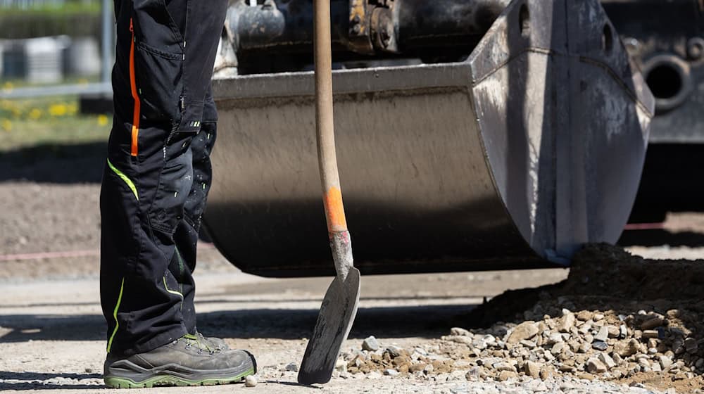 Der Bauleiter eines Chemnitzer Unternehmens ist wegen Bestechlichkeit angeklagt. (Symbolbild) / Foto: Hannes P. Albert/dpa