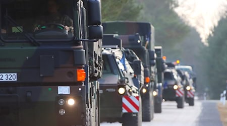 Die Kolonnen können bis zu einem Kilometer lang sein . Foto: Bundeswehr/Riedel
