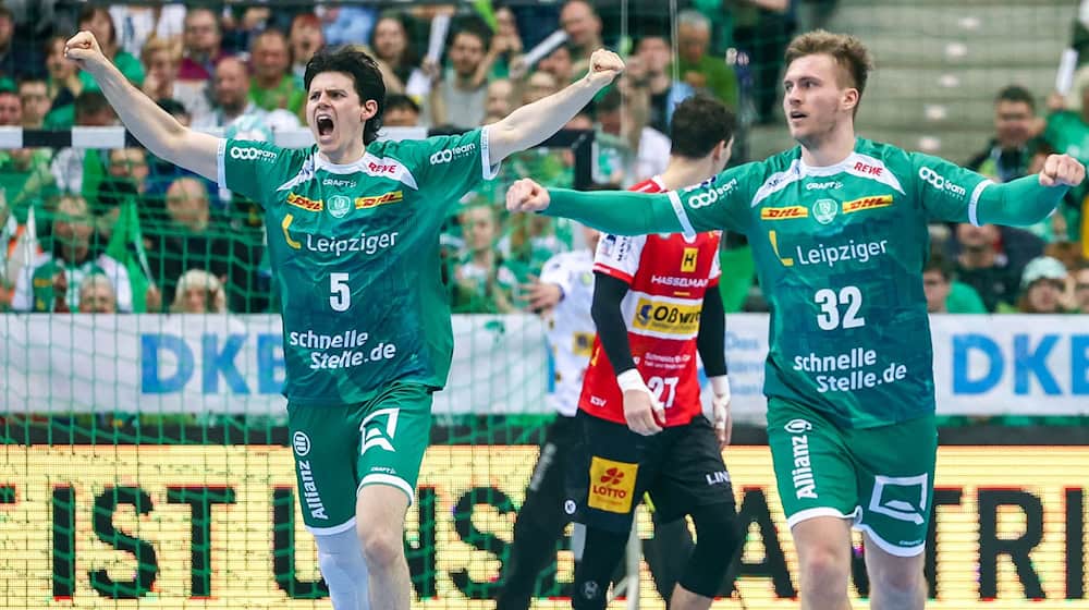 After a long dry spell, the Bundesliga handball team SC DHfK Leipzig was able to celebrate again. They celebrated an unchallenged home win against HSG Wetzlar. / Photo: Jan Woitas/dpa
