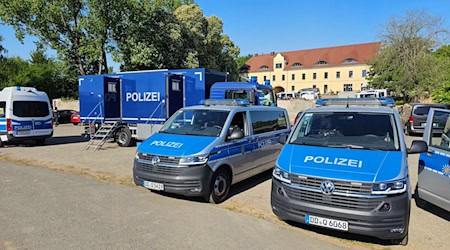 У місті Гальсбрюкке, Саксонія, відбулися семінари для прихильників організації. / Фото: Tobias Junghannß/dpa