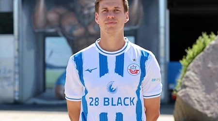 Alexander Rossipal spielte für Rostock in der 2. Bundesliga und 3. Liga. / Foto: Bernd Wüstneck/dpa