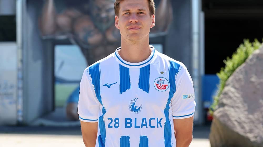Alexander Rossipal spielte für Rostock in der 2. Bundesliga und 3. Liga. / Foto: Bernd Wüstneck/dpa