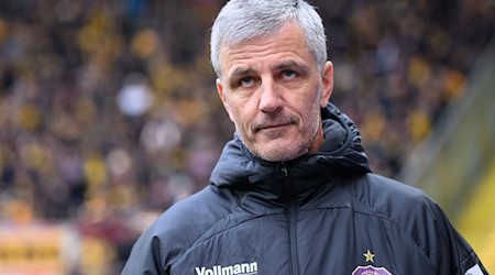 Aue-Trainer Jens Härtel kann nach dem Klassenerhalt nach vorn blicken. / Foto: Robert Michael/dpa