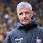 Aue-Trainer Jens Härtel kann nach dem Klassenerhalt nach vorn blicken. / Foto: Robert Michael/dpa