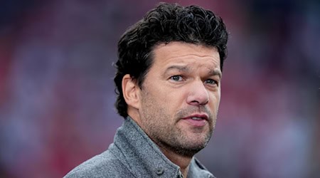 Wird in Chemnitz mit dem Europäischen Kulturpreis ausgezeichnet: Ex-Fußballer Michael Ballack. (Archivbild) / Foto: Joe Giddens/PA Wire/dpa