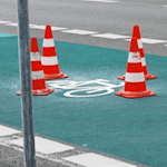 Neuer Fahrradstreifen am Promenadenring wird markiert / © Stadt Leipzig