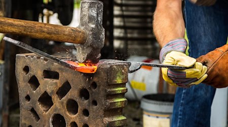 Symbolbild Handwerk / pixabay TiBine