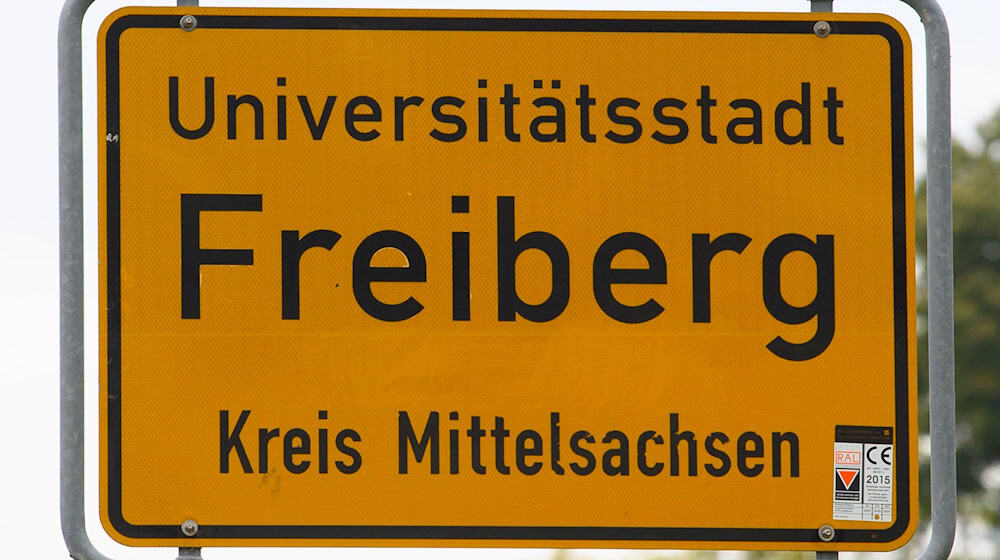 The car chase in Freiberg resulted in five-figure property damage. (Symbolic image) / Photo: Robert Michael/dpa-Zentralbild/dpa