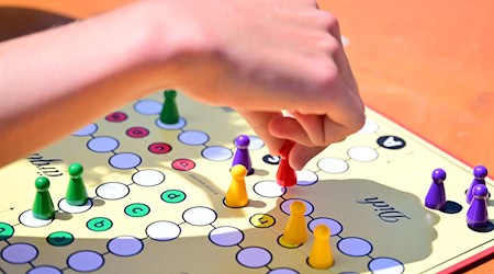 Die Kinder sollen spielend zum Lernerfolg geführt werden. (Symbolbild) / Foto: Matthias Merz/dpa
