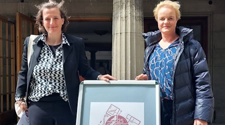 Stadtarchitektin Katja Lamnek (l.) und Simone Panitz vom 1.100-Jahre-Meißen-Verein. Foto: Stadt Meißen