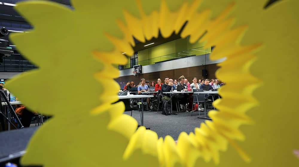 Der Landesparteitag der sächsischen Grünen findet in diesem Jahr in Neukieritzsch bei Leipzig statt. / Foto: Jan Woitas/dpa