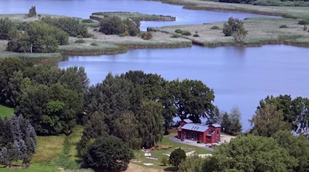 Das berühmte Rote Badehaus von Moritzburg. Foto: Kulturlandschaft Moritzburg