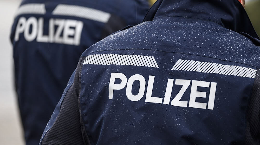 Polizeieinsatz in Chemnitz: Mehrere Waffen wurden in einer Wohnung gefunden. (Symbolbild) / Foto: Robert Michael/dpa