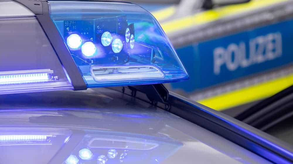 Polizei fahndet mit Fotos nach Randalierern. / Foto: Daniel Karmann/dpa