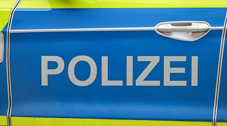 In Bautzen wurde ein schwer verletzter Mann auf der Straße gefunden. (Symbolbild) / Foto: Jan Woitas/dpa