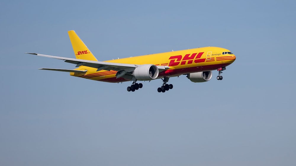 Verdi ruft zu Warnstreik am DHL-Drehkreuz Leipzig auf. (Symbolbild) / Foto: Jan Woitas/dpa