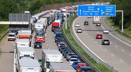 ADAC liči z do dalokeje měry běžacym wobchadom na Bože spěće a swjatki. (Archivbild) / Foto: Robert Michael/dpa-Zentralbild/dpa