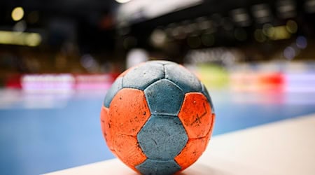 Zwickau besiegt Leverkusen mit 27:18. / Foto: Tom Weller/dpa