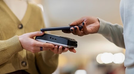 Kontaktlos zahlen mit dem Smartphone: Schnell und sicher dank Google Pay / Bild: freepik.com