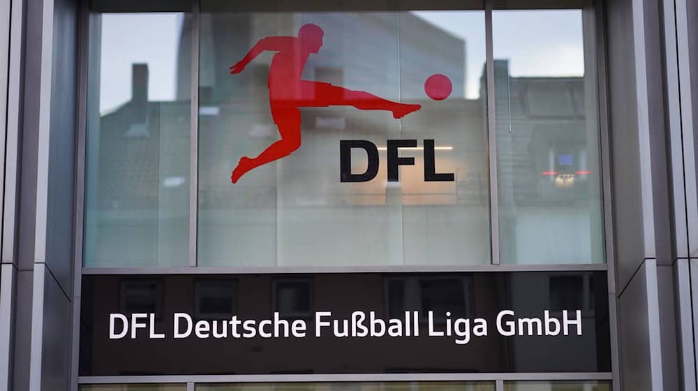 The German Football League has been dealing with the 50+1 rule for years / Photo: Frank Rumpenhorst/dpa