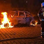 Fahrzeugbrand in Coswig. Fotos: Feuerwehr 