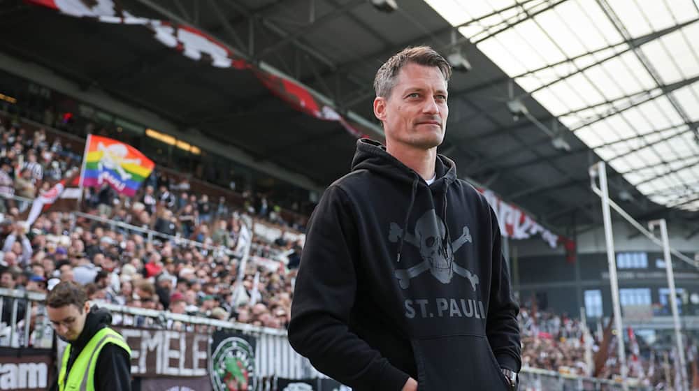 Apparently wants to stay at FC St. Pauli: Coach Alexander Blessin / Photo: Christian Charisius/dpa