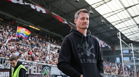 Apparently wants to stay at FC St. Pauli: Coach Alexander Blessin / Photo: Christian Charisius/dpa