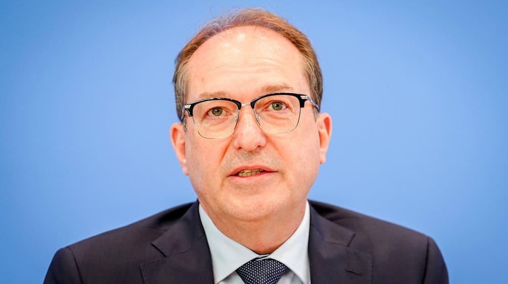 Dobrindt sucht Schulterschluss mit polnischem Amtskollegen. (Archivbild) / Foto: Kay Nietfeld/dpa